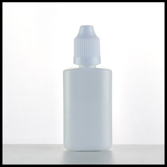 Le bottiglie liquide bianche dell'ANIMALE DOMESTICO E, contagoccia di occhio di plastica imbottiglia il cappuccio innocuo per i bambini 30ml